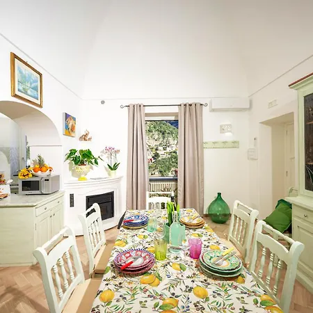 House * Ποζιτάνο