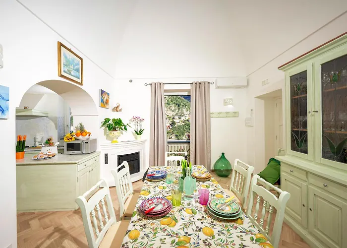 House * Ποζιτάνο